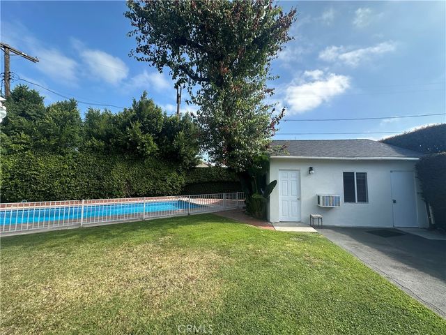 12811 Cumpston, Valley Village, CA 91607