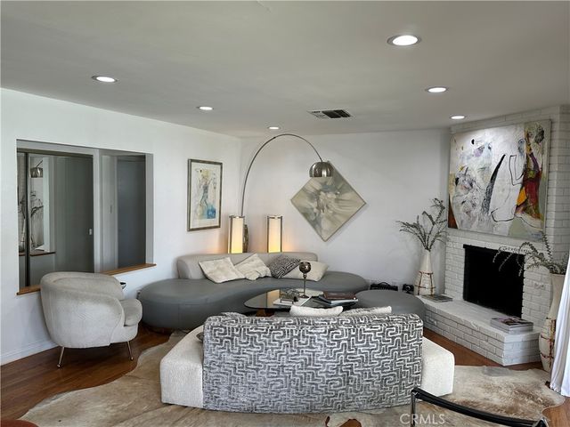 12811 Cumpston, Valley Village, CA 91607