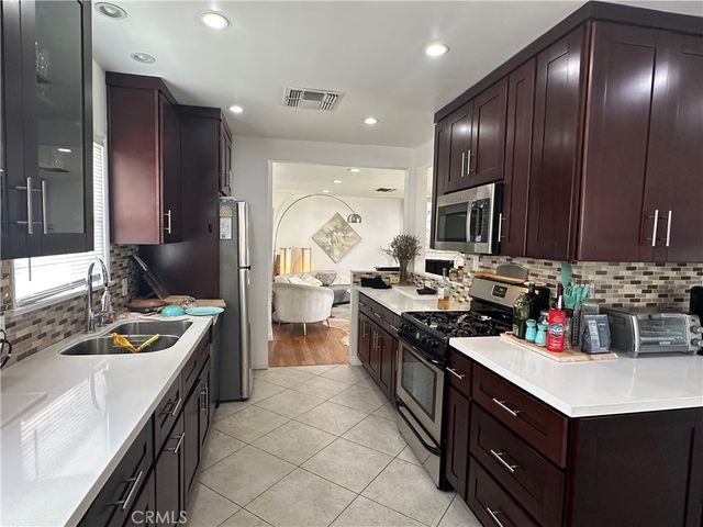 12811 Cumpston, Valley Village, CA 91607