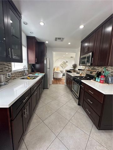 12811 Cumpston, Valley Village, CA 91607