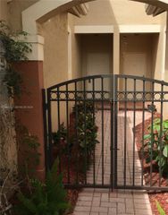 4258 Vineyard Cir, Weston, FL 33332