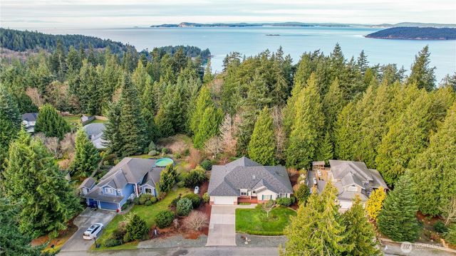 13796 Seaview Way, Anacortes, WA 98221