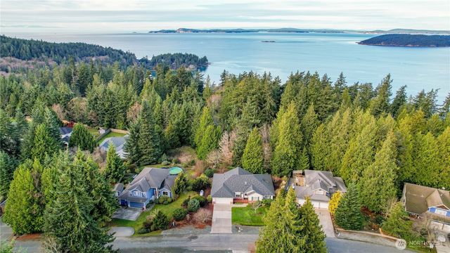13796 Seaview Way, Anacortes, WA 98221