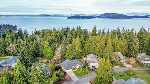 13796 Seaview Way, Anacortes, WA 98221