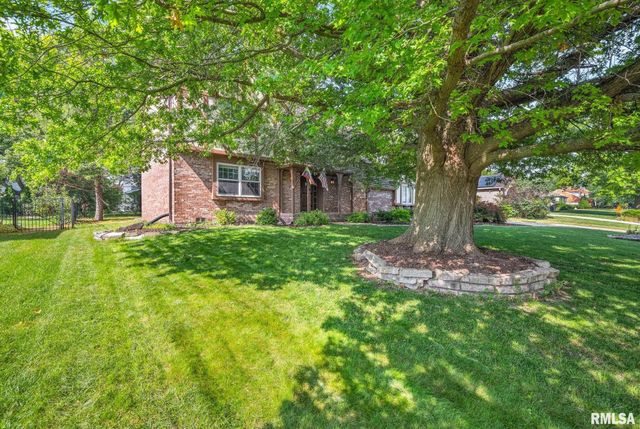 131 E MORNINGSIDE Drive, Peoria, IL 61614