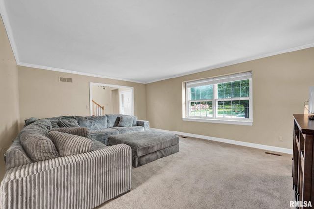 131 E MORNINGSIDE Drive, Peoria, IL 61614