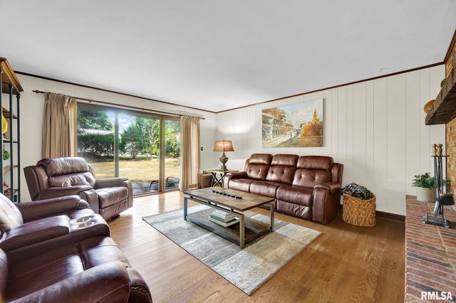 131 E MORNINGSIDE Drive, Peoria, IL 61614
