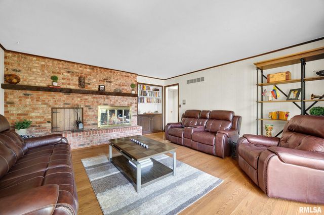 131 E MORNINGSIDE Drive, Peoria, IL 61614