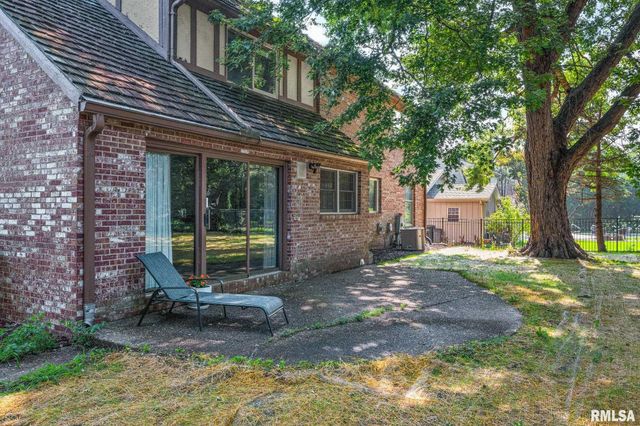 131 E MORNINGSIDE Drive, Peoria, IL 61614