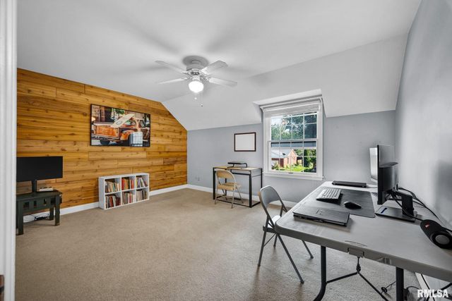 131 E MORNINGSIDE Drive, Peoria, IL 61614