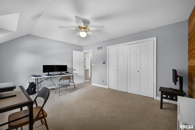 131 E MORNINGSIDE Drive, Peoria, IL 61614