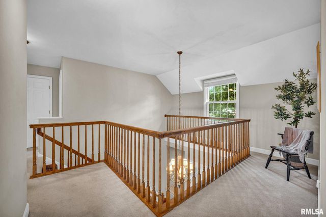 131 E MORNINGSIDE Drive, Peoria, IL 61614