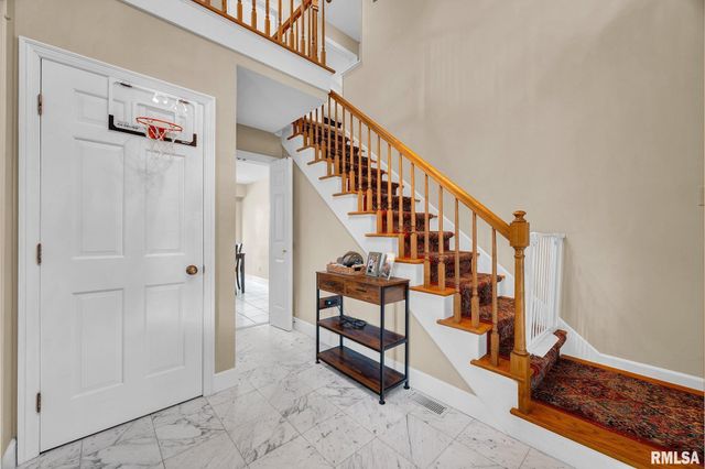 131 E MORNINGSIDE Drive, Peoria, IL 61614