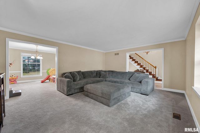 131 E MORNINGSIDE Drive, Peoria, IL 61614