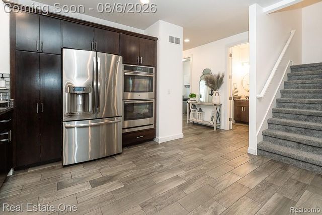 4176 Oak Arbor Court, Rochester, MI 48306
