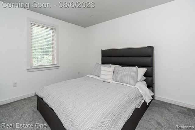 4176 Oak Arbor Court, Rochester, MI 48306