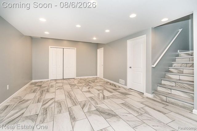 4176 Oak Arbor Court, Rochester, MI 48306