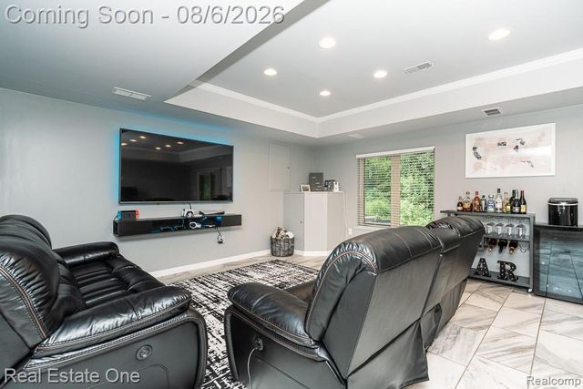 4176 Oak Arbor Court, Rochester, MI 48306