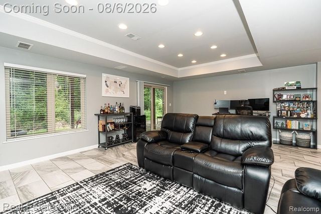 4176 Oak Arbor Court, Rochester, MI 48306
