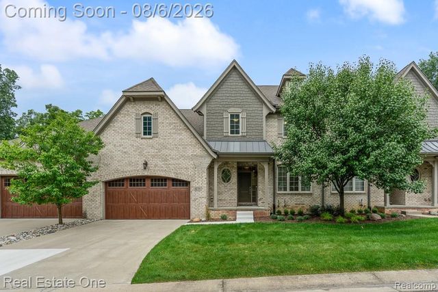 4176 Oak Arbor Court, Rochester, MI 48306