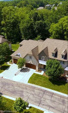 4176 Oak Arbor Court, Rochester, MI 48306