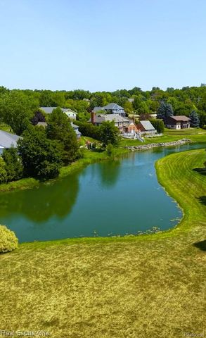 4176 Oak Arbor Court, Rochester, MI 48306