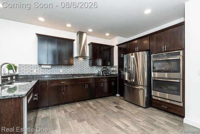 4176 Oak Arbor Court, Rochester, MI 48306
