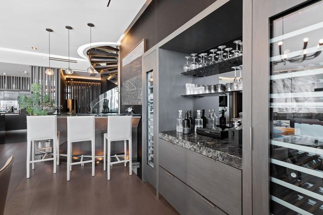 200 Biscayne Boulevard Way PH-5404, Miami, FL 33131