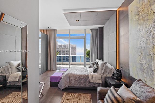 200 Biscayne Boulevard Way PH-5404, Miami, FL 33131