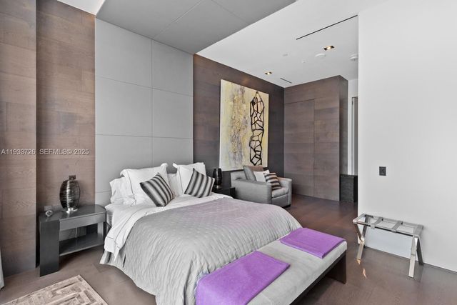 200 Biscayne Boulevard Way PH-5404, Miami, FL 33131