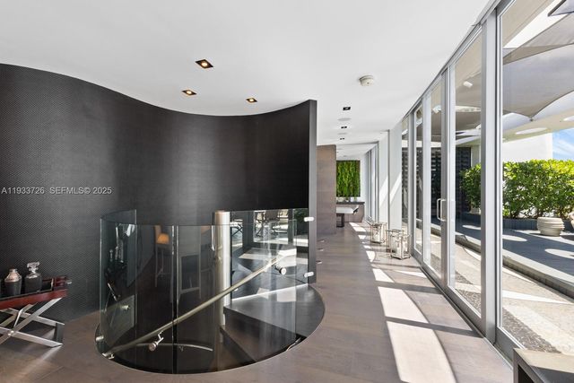 200 Biscayne Boulevard Way PH-5404, Miami, FL 33131