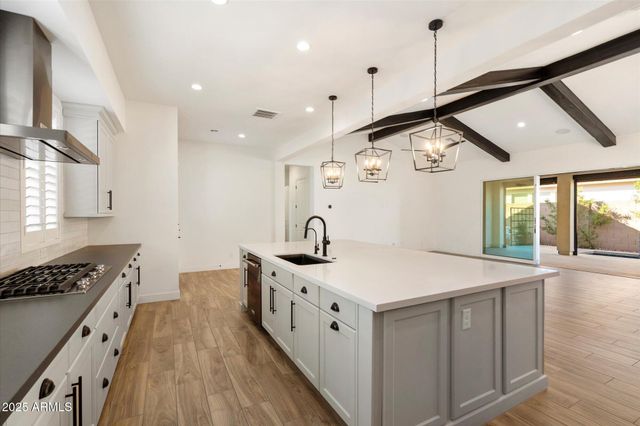 17146 W MOUNTAINAIR Street, Surprise, AZ 85388