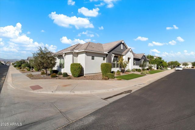 17146 W MOUNTAINAIR Street, Surprise, AZ 85388