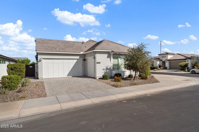 17146 W MOUNTAINAIR Street, Surprise, AZ 85388