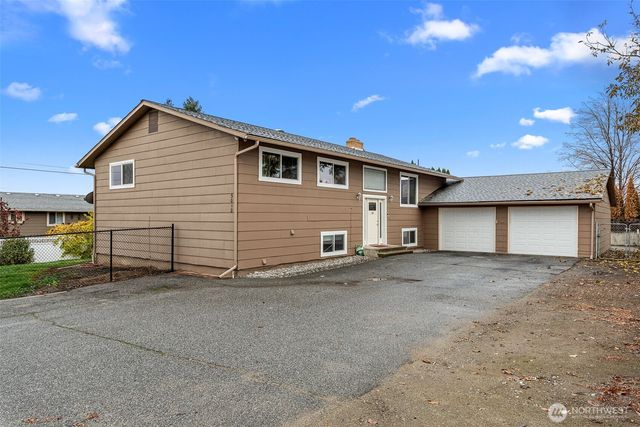 3010 NW Cascade Avenue, East Wenatchee, WA 98802