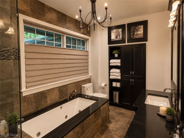 6325 Crossview Road, Seven Hills, OH 44131