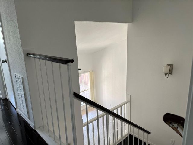 12327 Crest Lake Drive, Houston, TX 77072