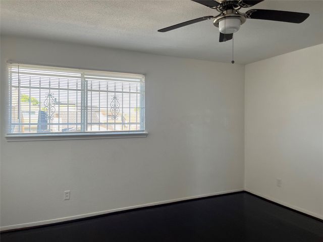 12327 Crest Lake Drive, Houston, TX 77072