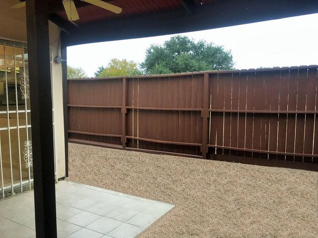 12327 Crest Lake Drive, Houston, TX 77072