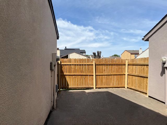 12327 Crest Lake Drive, Houston, TX 77072