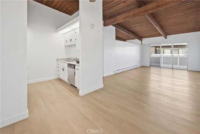 23930 Los Codona Avenue 204, Torrance, CA 90505
