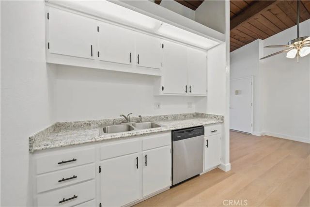 23930 Los Codona Avenue 204, Torrance, CA 90505
