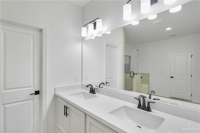 7304 N 55th Lane, Mission, TX 78573