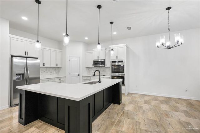 7304 N 55th Lane, Mission, TX 78573