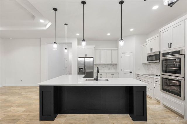 7304 N 55th Lane, Mission, TX 78573