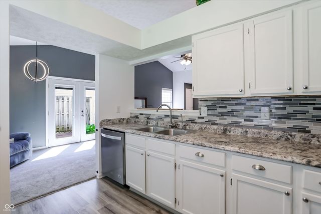 6656 Sundown Drive N, Indianapolis, IN 46254