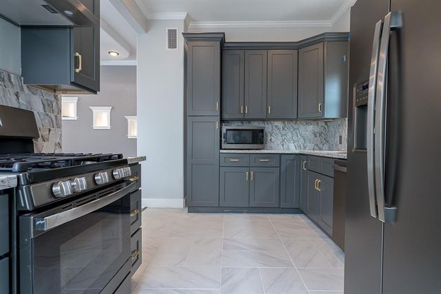 1801 Rosenberg Street 202, Galveston, TX 77550