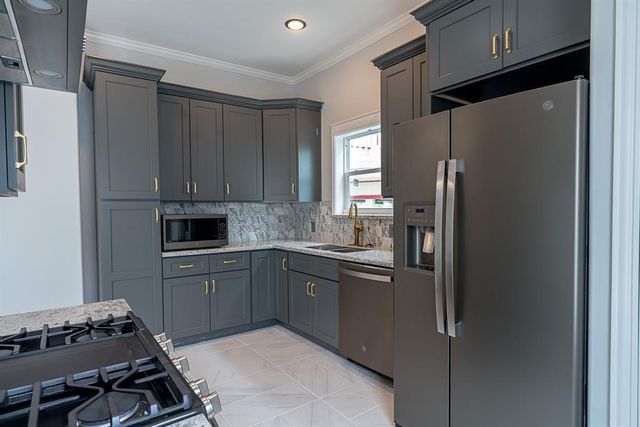 1801 Rosenberg Street 202, Galveston, TX 77550