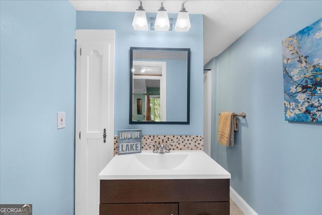9670 Lee Circle, Gainesville, GA 30506