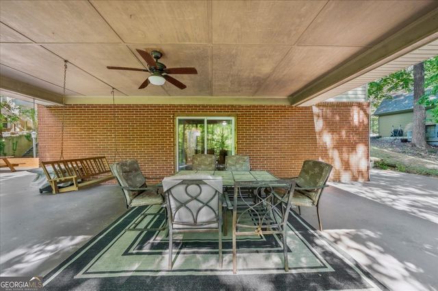 9670 Lee Circle, Gainesville, GA 30506
